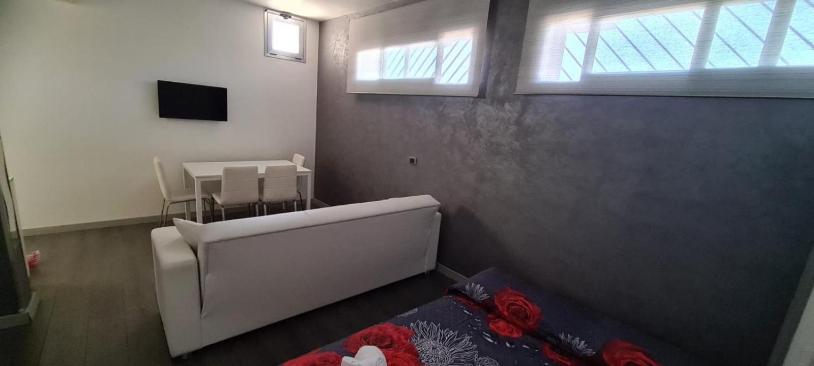 Beach Central Appartment Economy Тропея Экстерьер фото