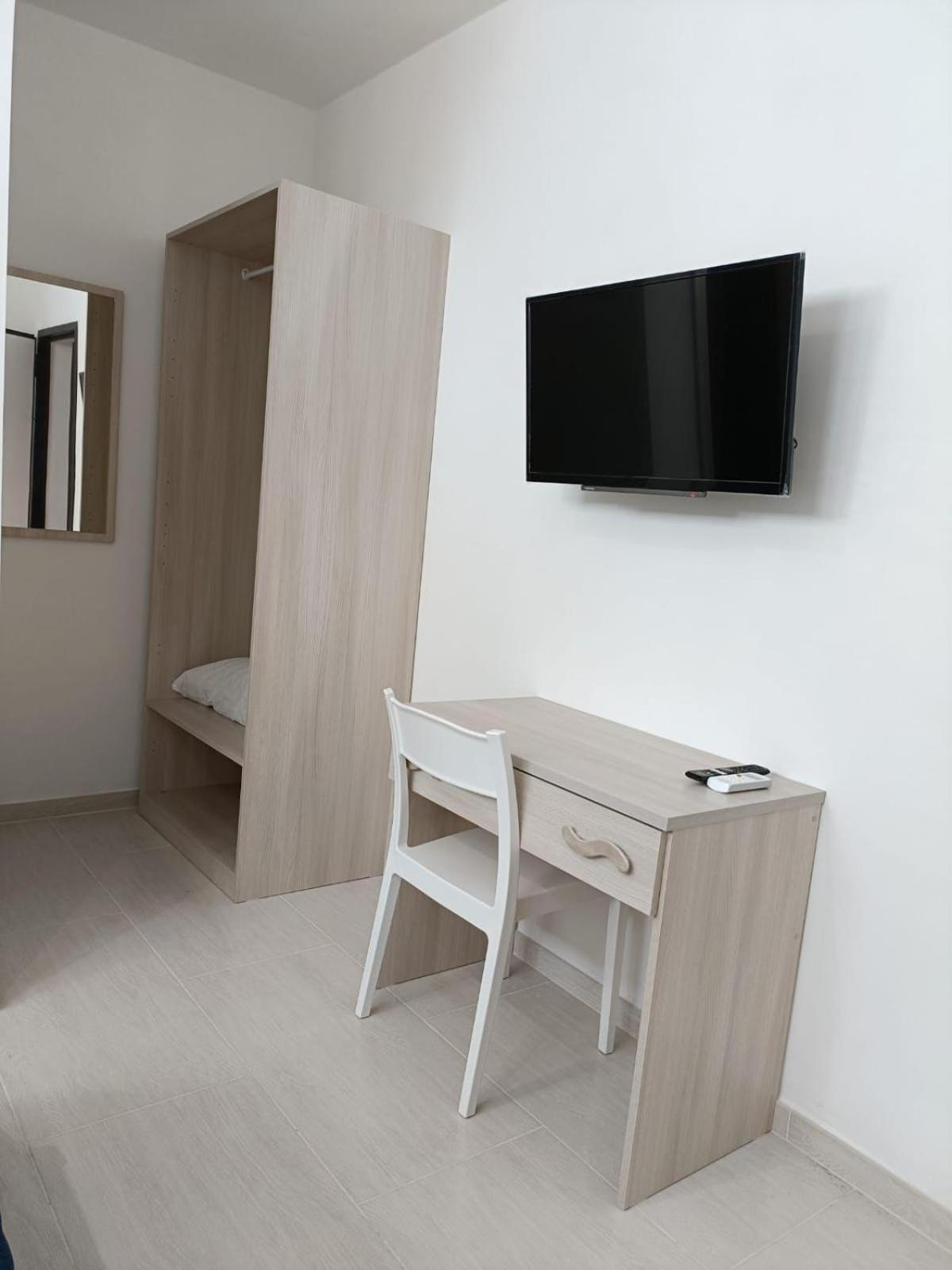 Beach Central Appartment Economy Тропея Экстерьер фото